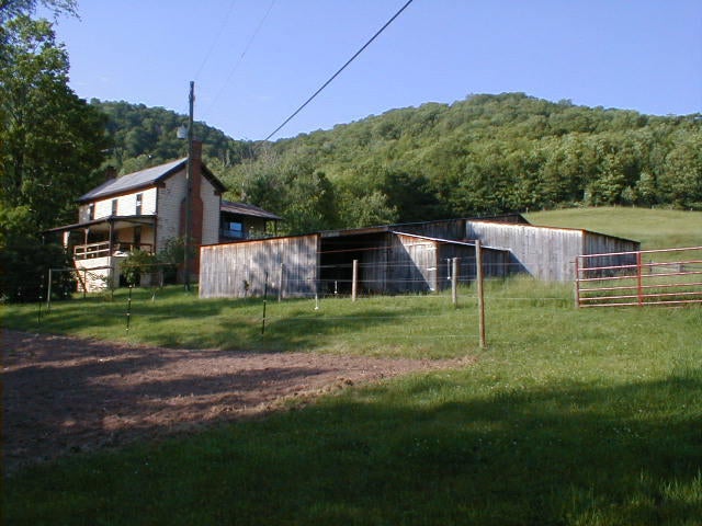 248 Somerset Farm Road Meadow Bridge, WV 25976 - Photo 7 of 98 Gallery Image 7