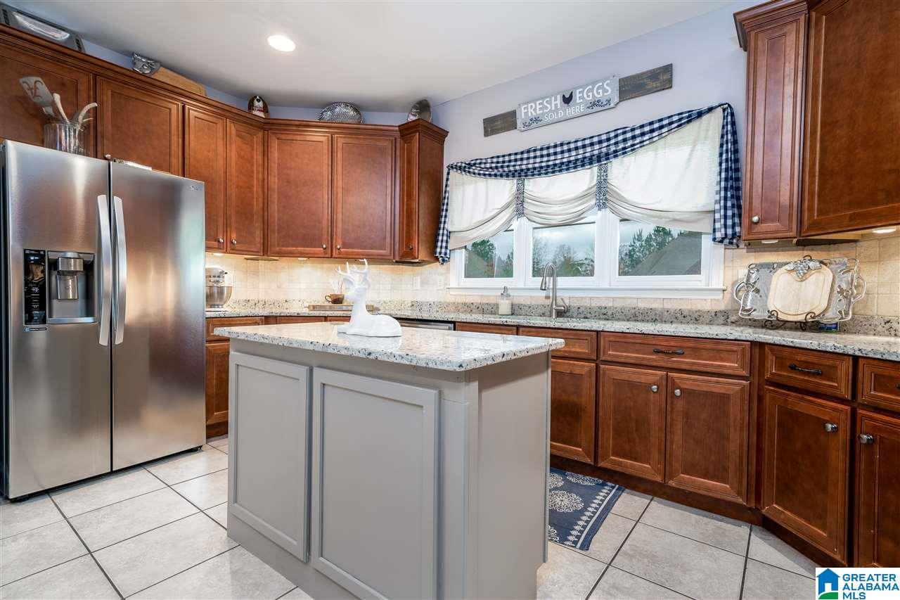601 Foothills Trace Chelsea, AL 35043 - Photo 5 of 37