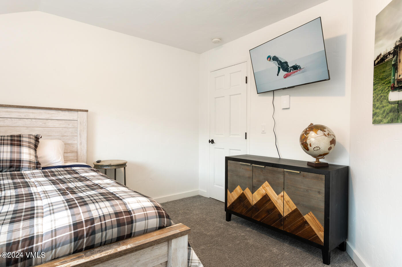 16 Eagle-Vail Road, Unit A1 Avon, CO 81620 - Photo 33 of 46 TOP FLOOR GUEST BEDROOM