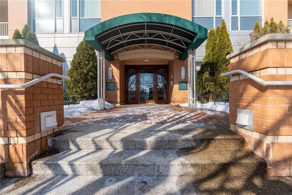 $705,000 | 5859 Beacon Street, Unit 2003, Pittsburgh, PA 15217