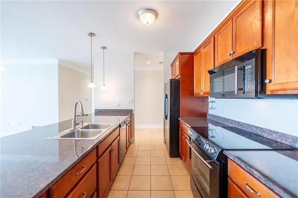 $705,000 | 5859 Beacon Street, Unit 2003, Pittsburgh, PA 15217