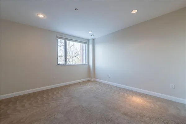 $705,000 | 5859 Beacon Street, Unit 2003, Pittsburgh, PA 15217