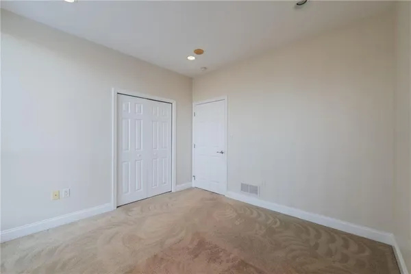 $705,000 | 5859 Beacon Street, Unit 2003, Pittsburgh, PA 15217