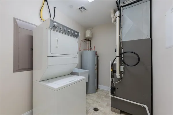 $705,000 | 5859 Beacon Street, Unit 2003, Pittsburgh, PA 15217