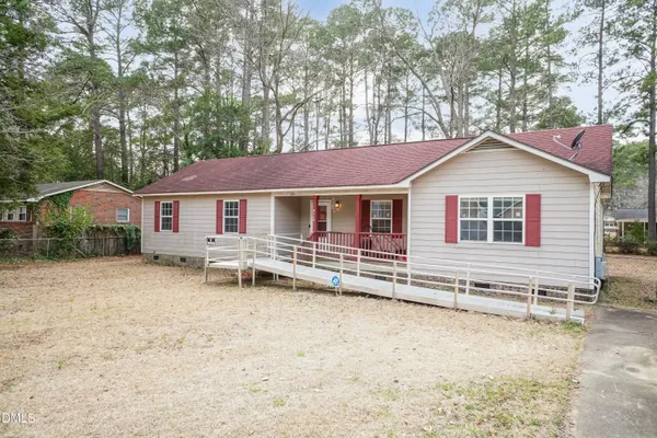 $215,000 | 3115 Wedgewood Drive, Fayetteville, NC 28301