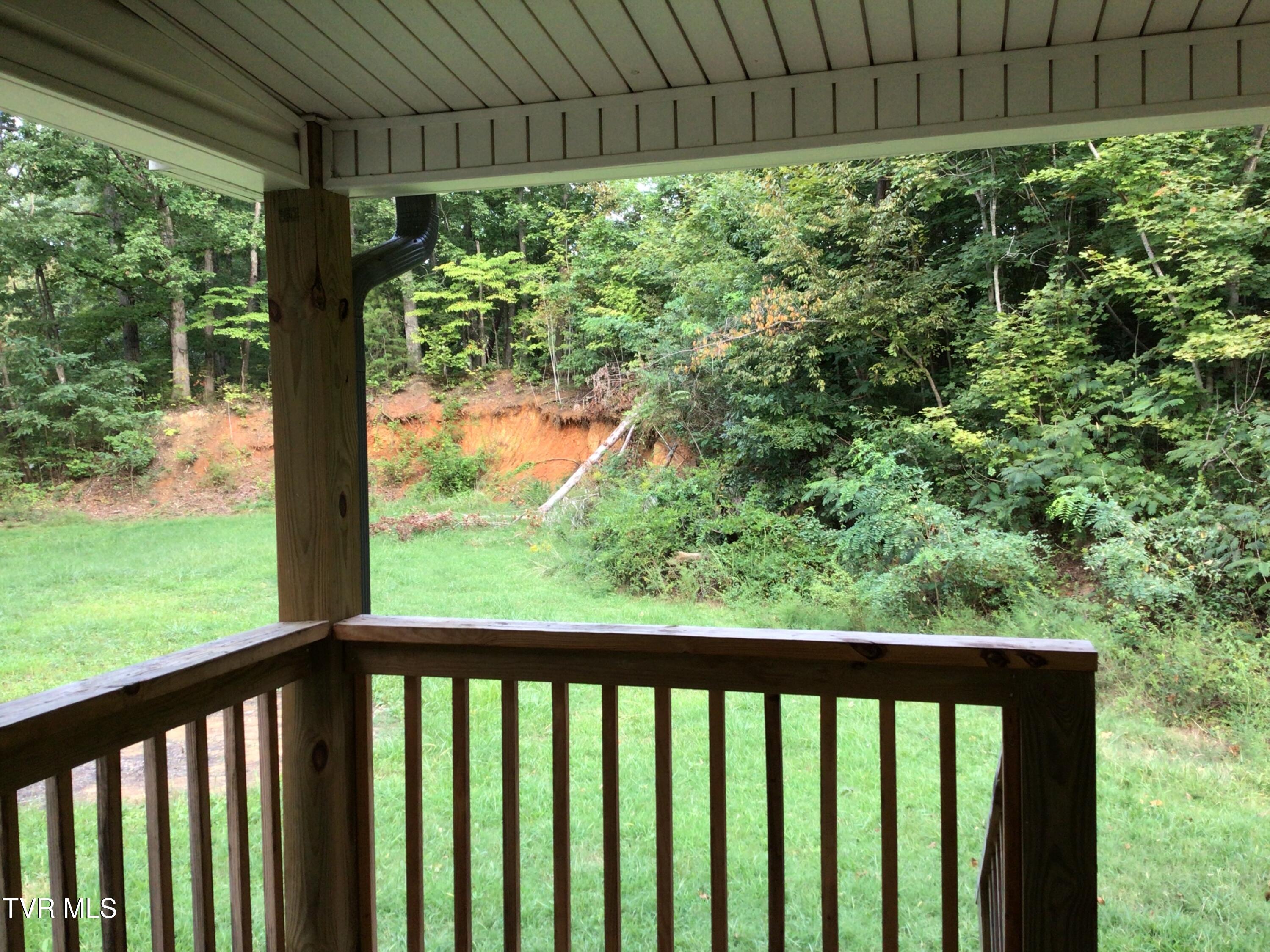 210 Buckboard Road Greeneville, TN 37743 - Photo 7 of 22 210 BUCKBOARD RD