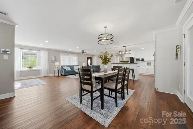 $450,000 | 315 Skyline Road, Hickory, NC 28601