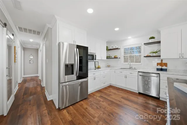 $450,000 | 315 Skyline Road, Hickory, NC 28601