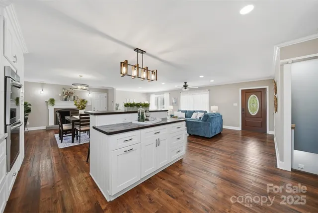 $450,000 | 315 Skyline Road, Hickory, NC 28601