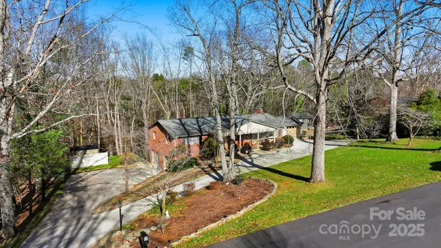 $450,000 | 315 Skyline Road, Hickory, NC 28601