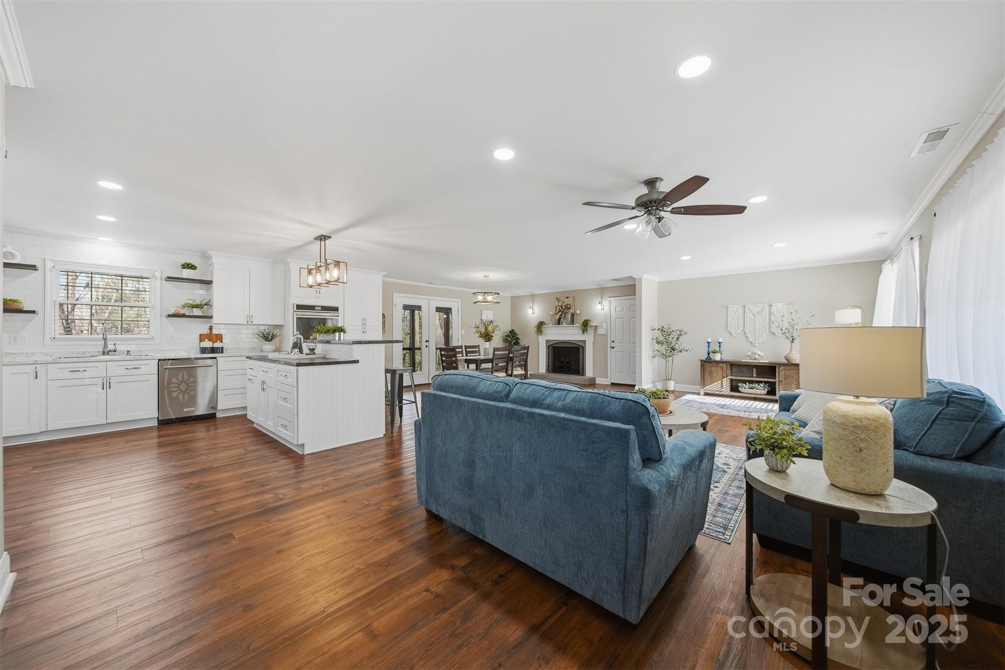 315 Skyline Road Hickory, NC 28601 - Photo 6 of 48 a living room with furniture and kitchen view