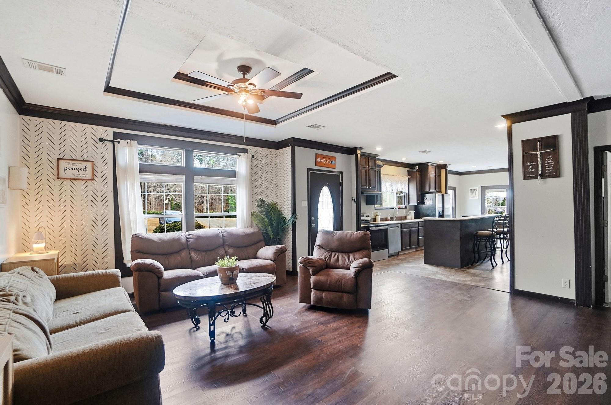 158 Cooks Lake Road Gastonia, NC 28056 - Photo 2 of 27 a living room with furniture