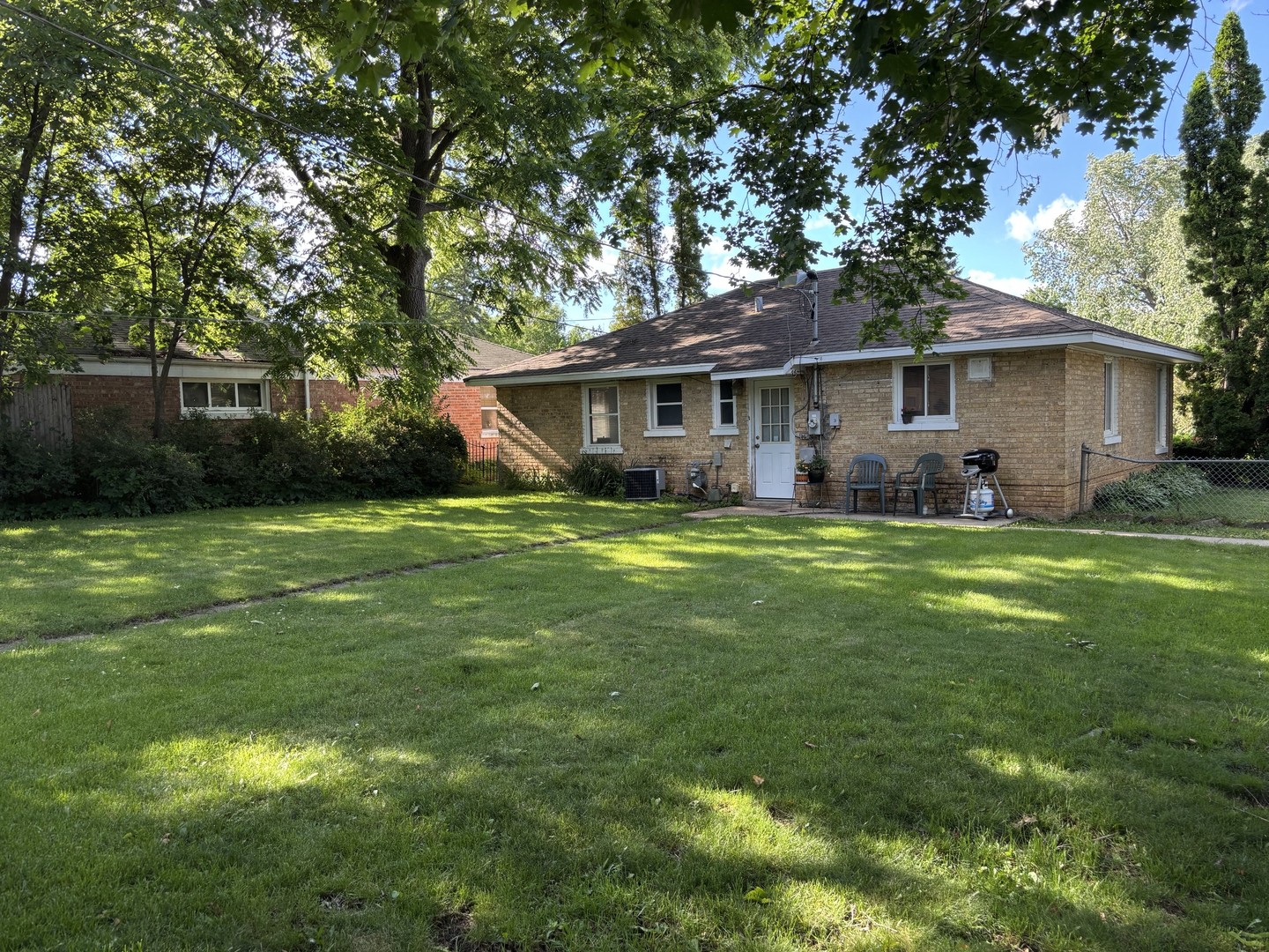 649 East Rockland Road Libertyville, IL 60048 - Photo 3 of 14