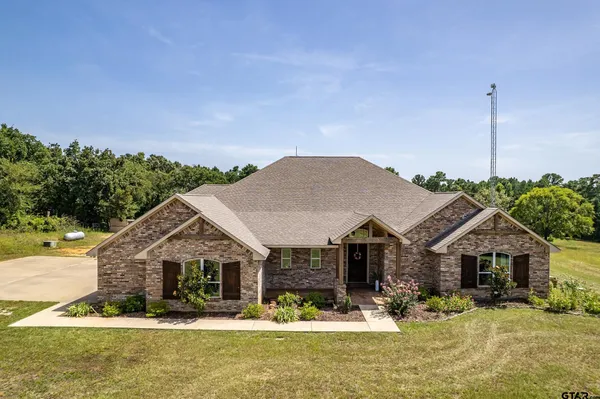 $799,900 | 16045 County Road 1130, Flint, TX 75762