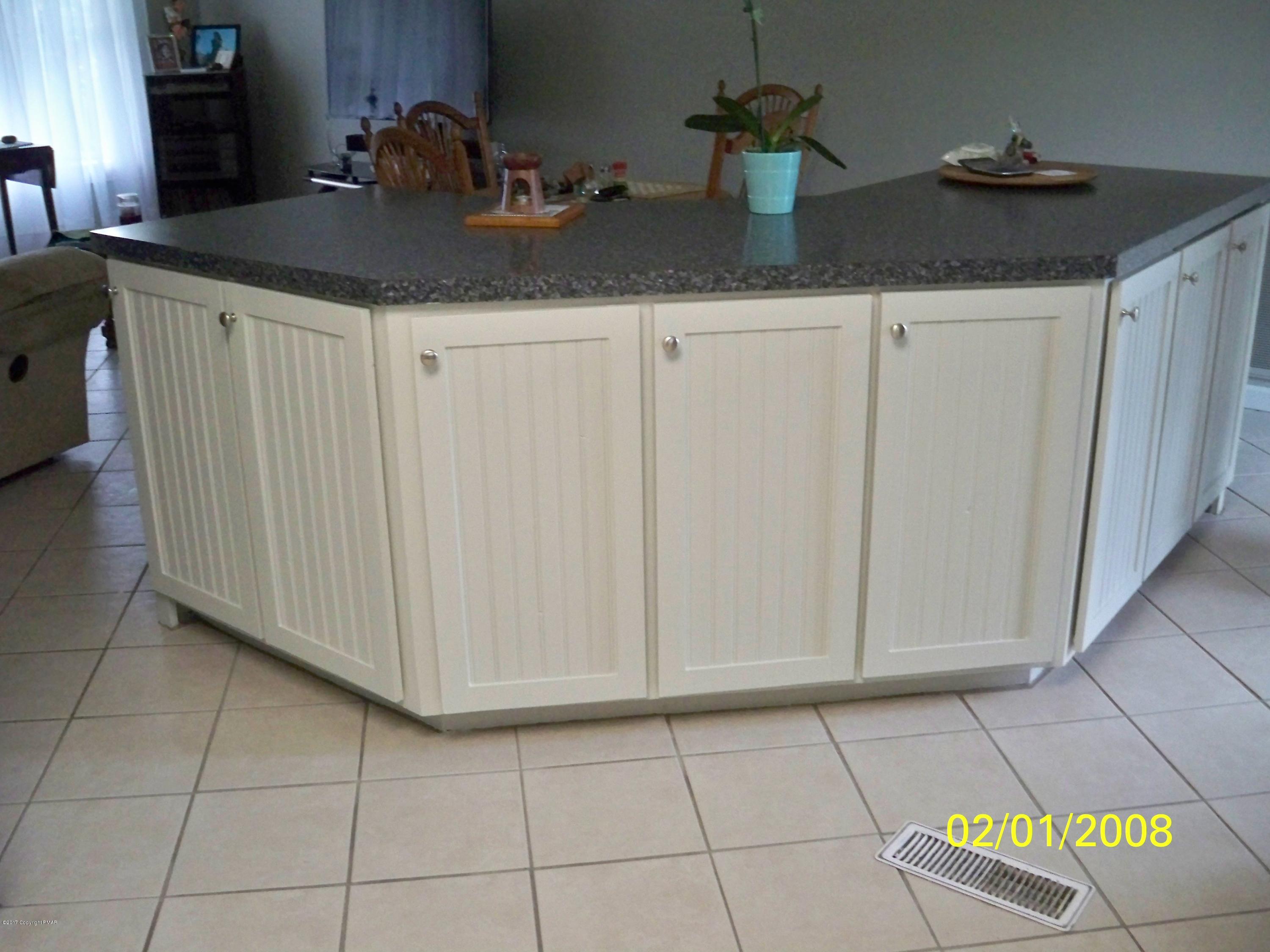 173 Doll Road Stroudsburg, PA 18360 - Photo 11 of 46 Kitchen Island