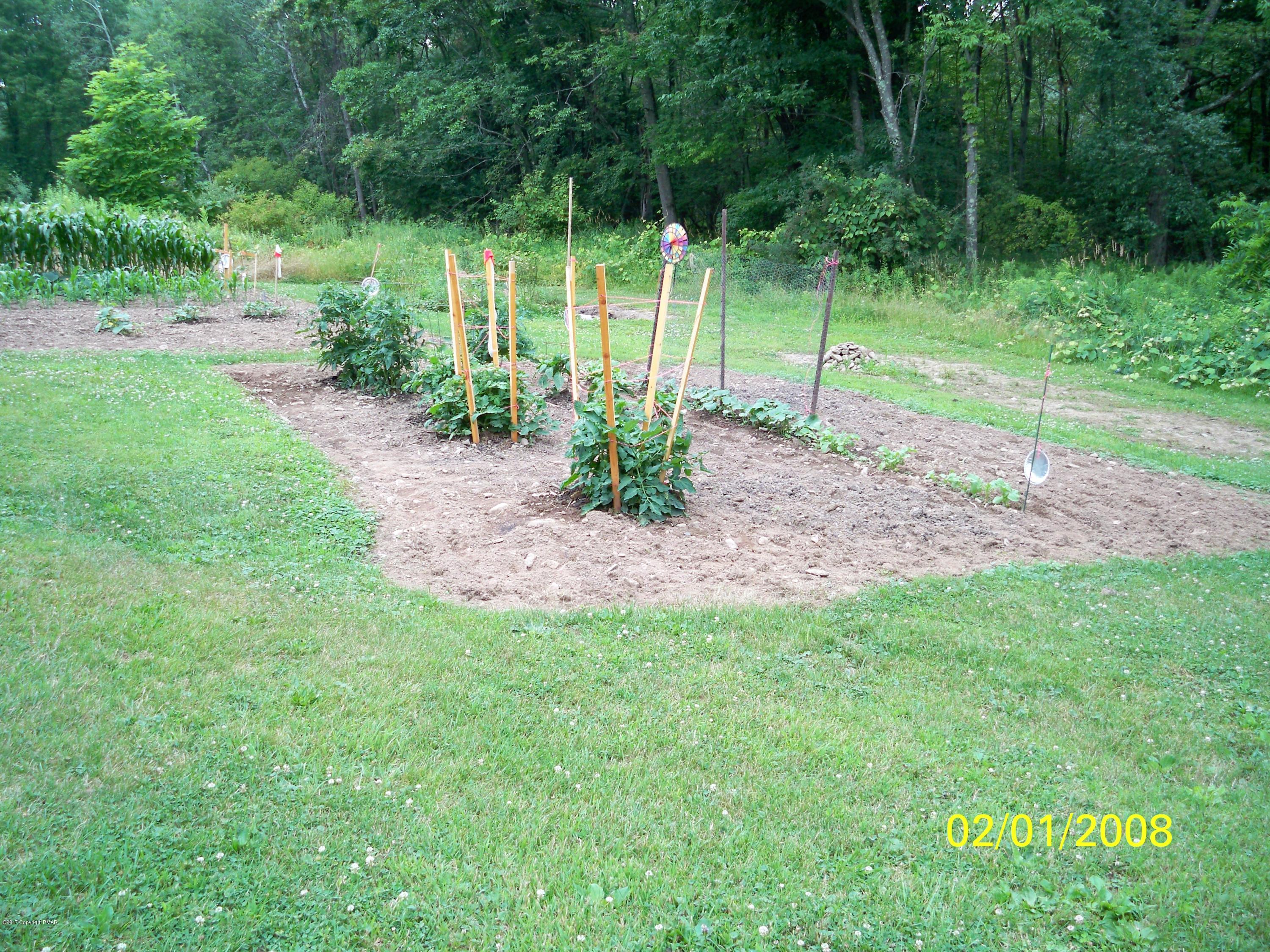173 Doll Road Stroudsburg, PA 18360 - Photo 32 of 46 Garden
