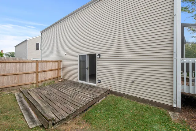 $219,900 | 799 Symphony Drive, Aurora, IL 60504