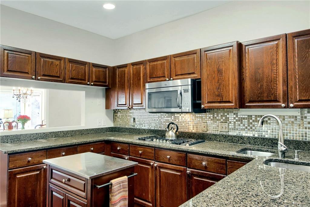 5364 Brooke Ridge Drive Atlanta, GA 30338 - Photo 9 of 36