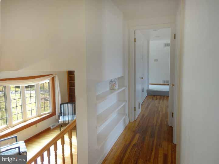 121 Midland Road Newtown, PA 18940 - Photo 16 of 24 Hallway