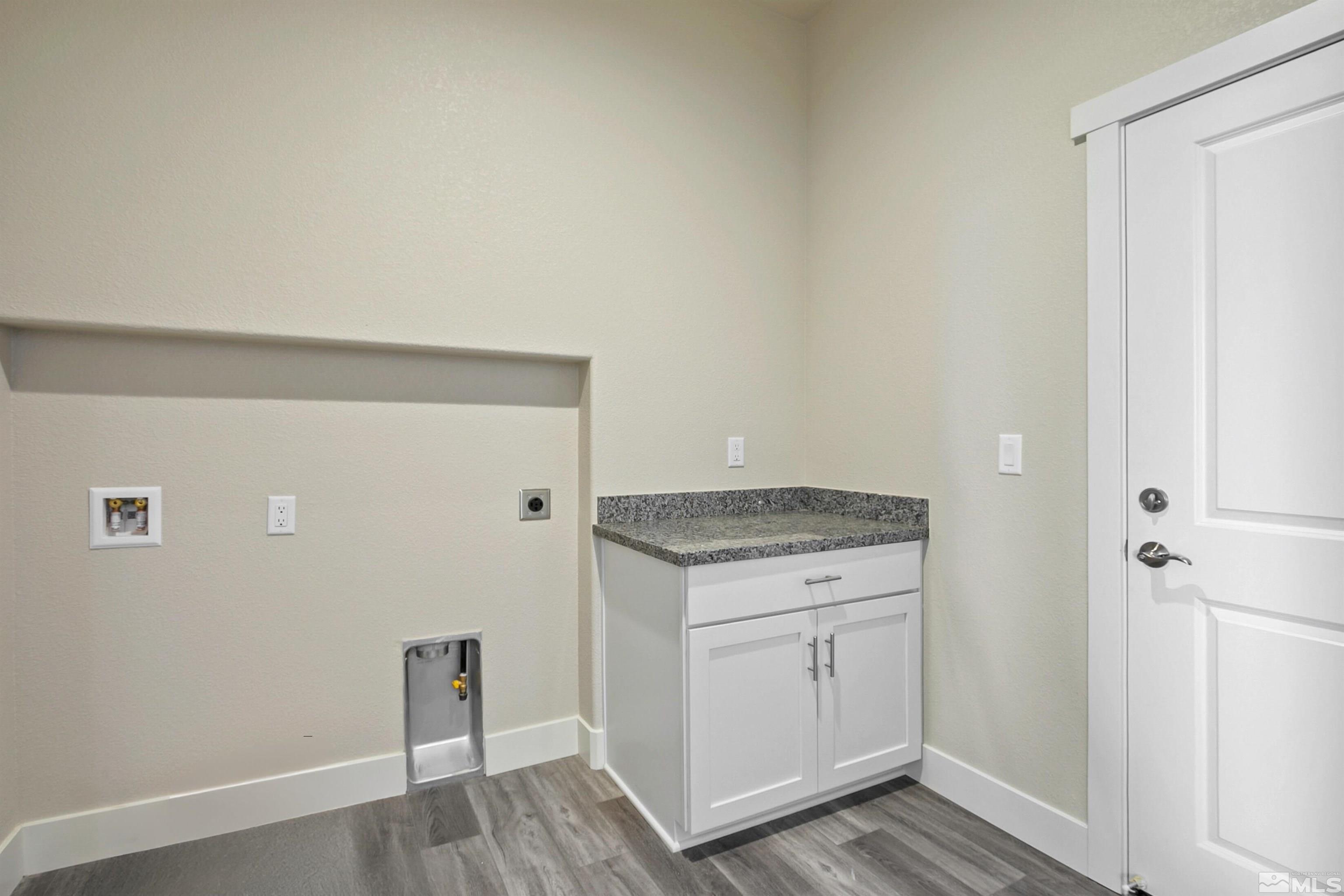 457 Axelson, Unit 36 Genoa, NV 89411 - Photo 13 of 32 Photo 13