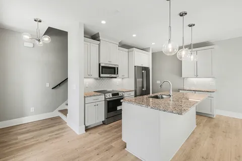 $594,900 | 3045 A Hillside Road, Nashville, TN 37207