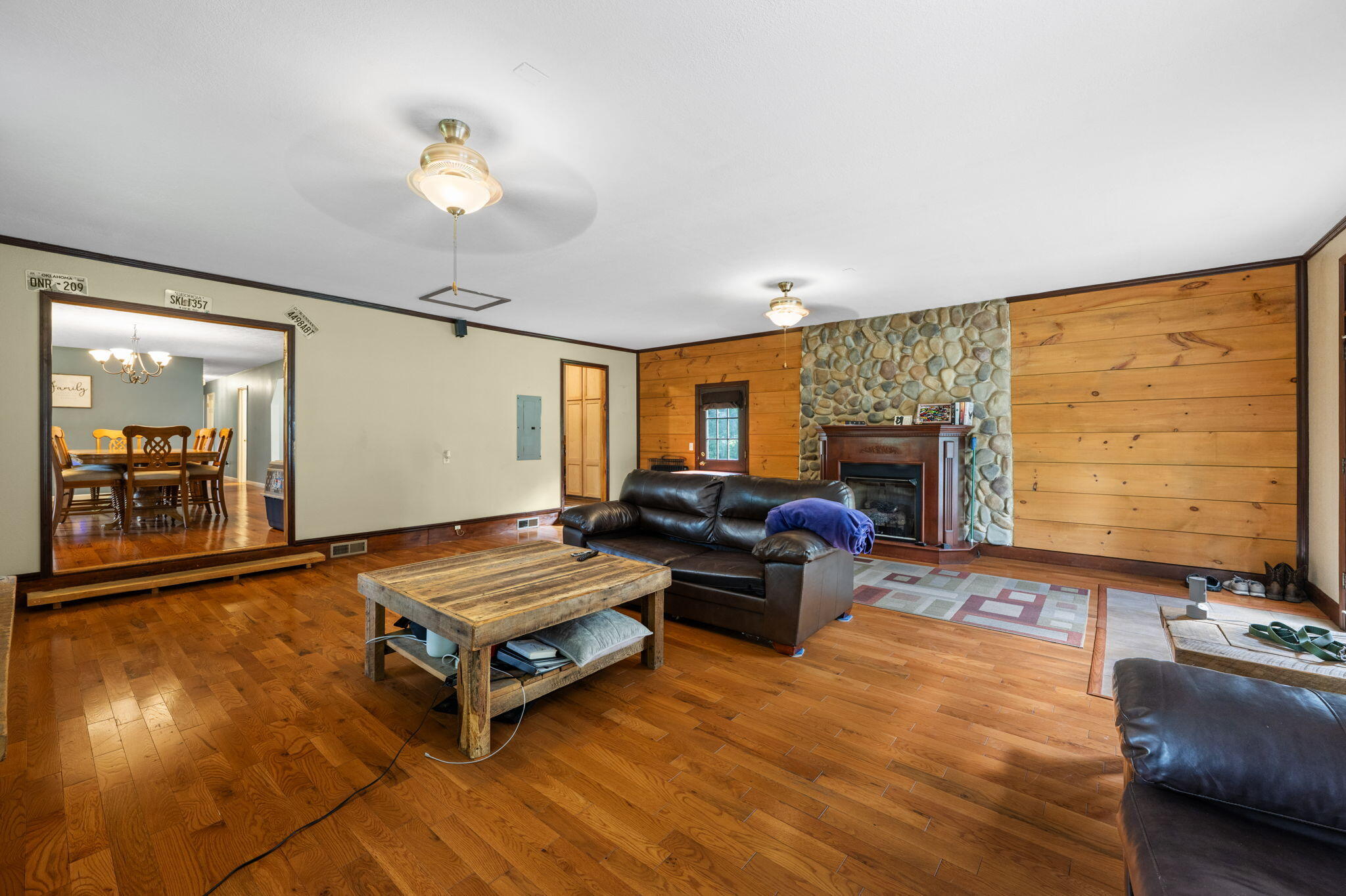 968 Worley Chapel Road Trenton, GA 30752 - Photo 8 of 40 living room layout