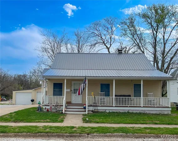 $159,500 | 205 Ruby Street, Paris, MO 65275