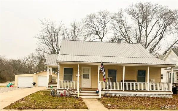 $164,500 | 205 Ruby Street, Paris, MO 65275