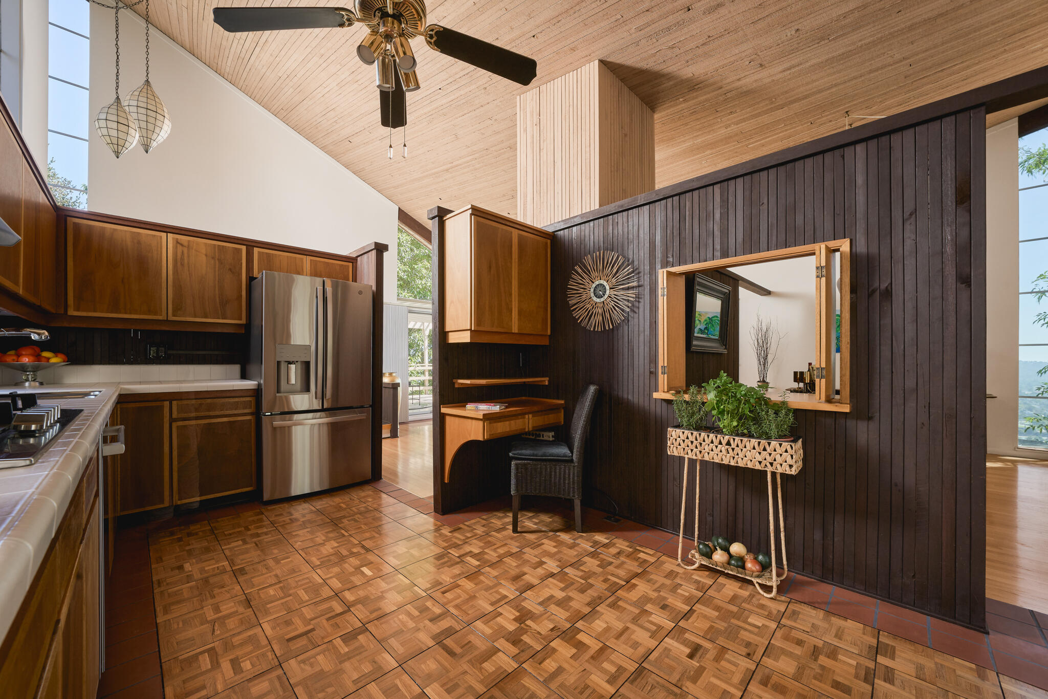 395 Loma Media Road Santa Barbara, CA 93103 - Photo 14 of 23 395 Loma Media-16