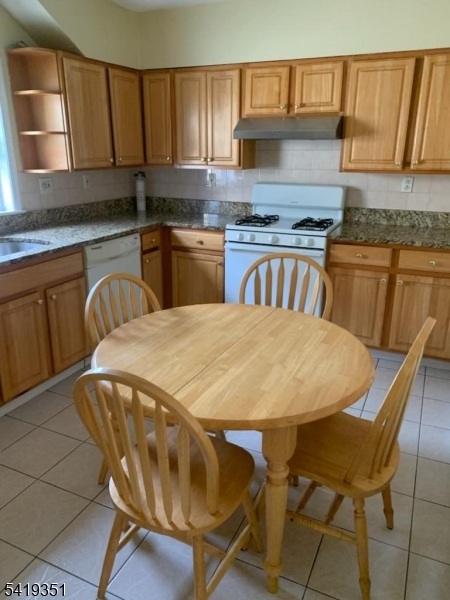 129 Sayre Street, Unit 2 Elizabeth, NJ 07208 - Photo 1 of 6