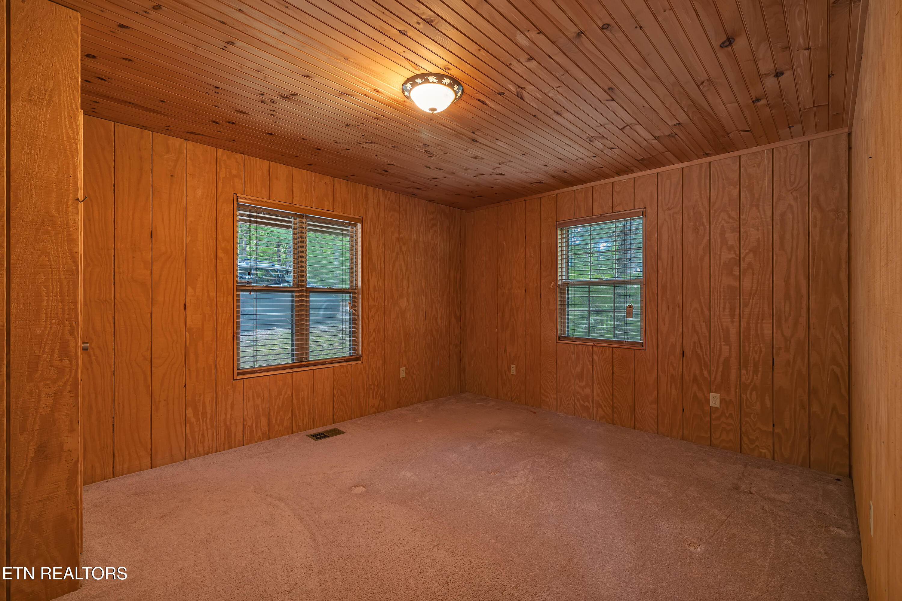 3602 Locust Ridge Road Pigeon Forge, TN 37876 - Photo 14 of 16 3602 Locust Ridge Rd-111