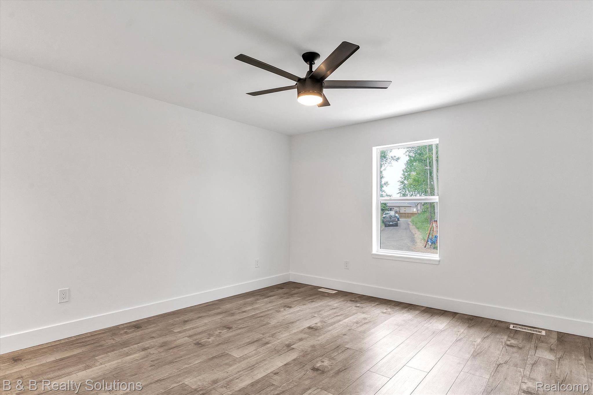 6114 Fish Lake Road North Branch, MI 48461 - Photo 13 of 45 Gallery Image 13
