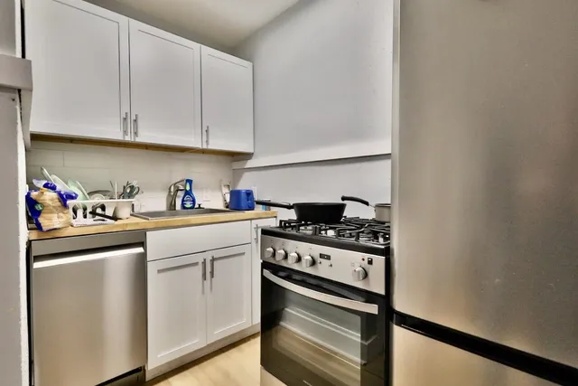 $1,200,000 | 450-452 West Doty Street, Madison, WI 53703