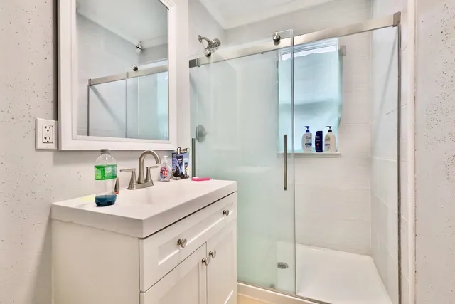 $1,200,000 | 450-452 West Doty Street, Madison, WI 53703