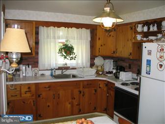 379 Lewis Road Springfield, PA 19064 - Photo 4 of 6