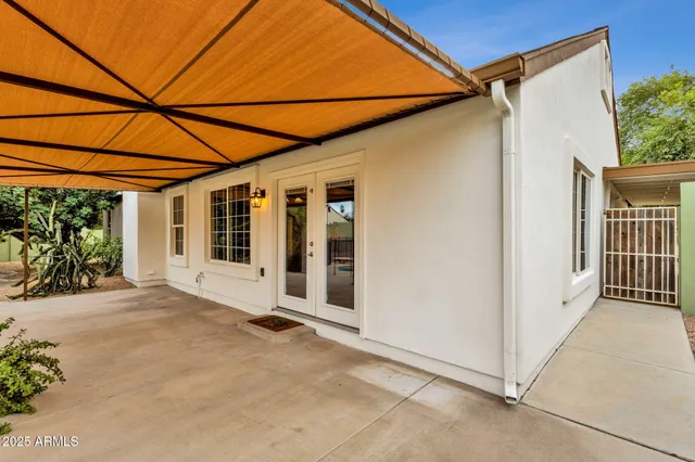 a view of outdoor space yard and patio
