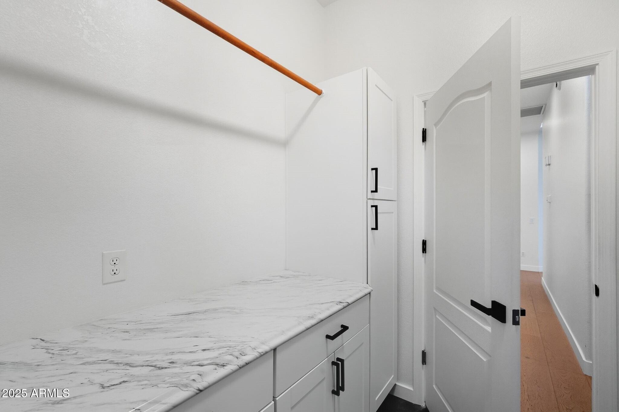 11415 North 44th Street Phoenix, AZ 85028 - Photo 43 of 56 043_Laundry Room