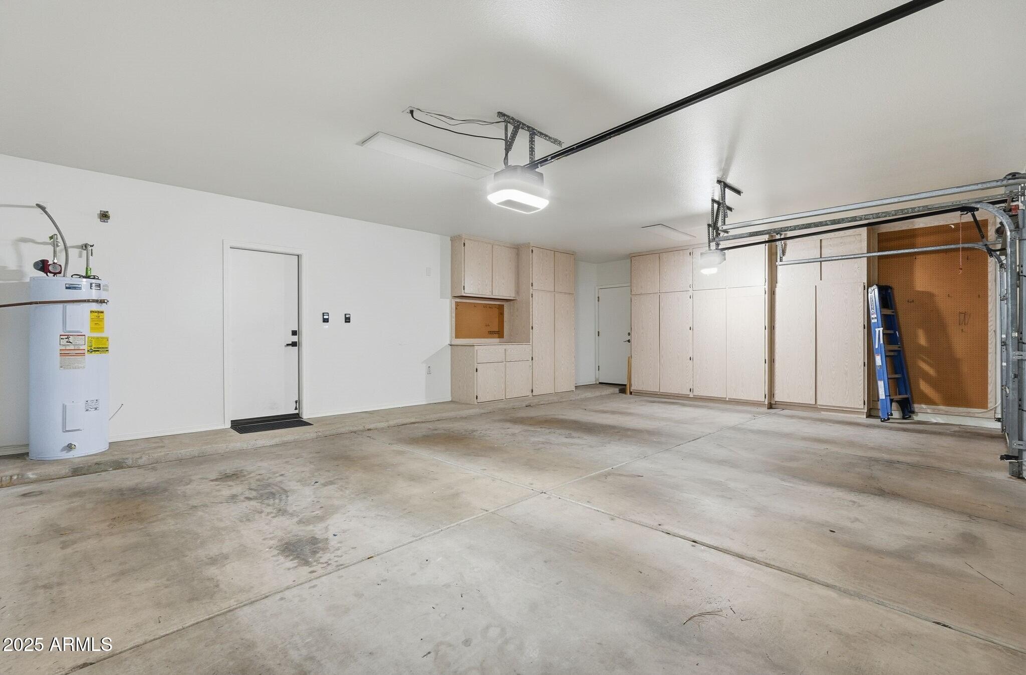 11415 North 44th Street Phoenix, AZ 85028 - Photo 44 of 56 a view of empty room with ceiling fan