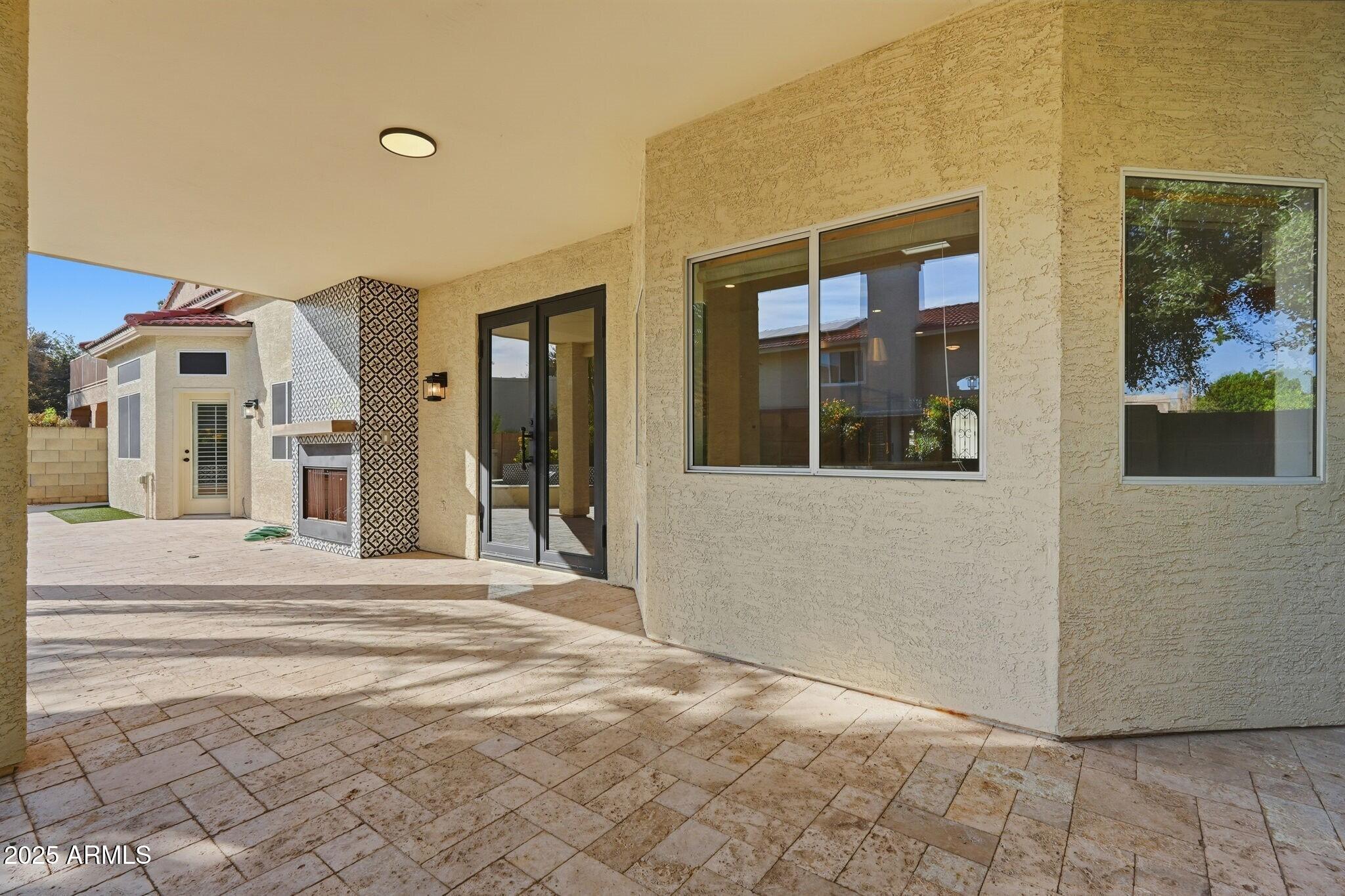 11415 North 44th Street Phoenix, AZ 85028 - Photo 48 of 56 a view of a building with a entrance