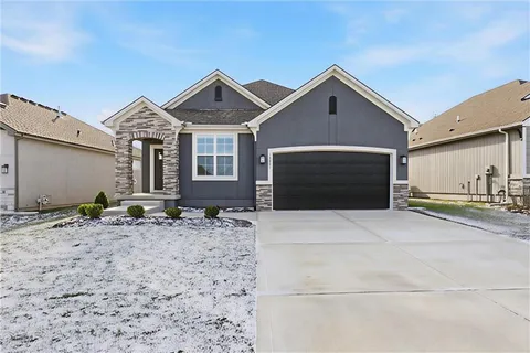 $525,000 | 15449 West 173rd Street, Olathe, KS 66062