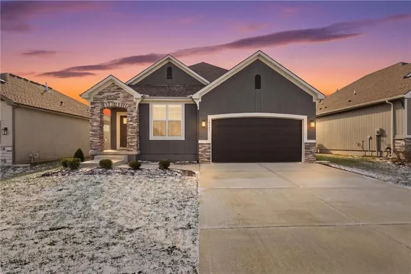 $525,000 | 15449 West 173rd Street, Olathe, KS 66062