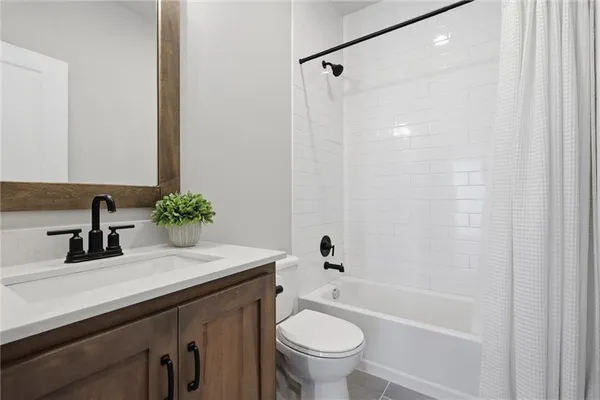 $525,000 | 15449 West 173rd Street, Olathe, KS 66062