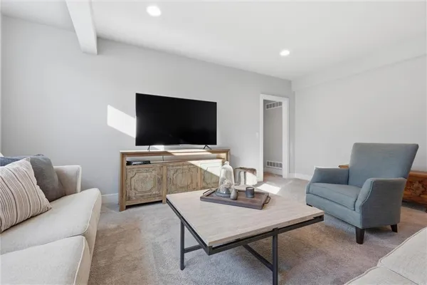 $525,000 | 15449 West 173rd Street, Olathe, KS 66062