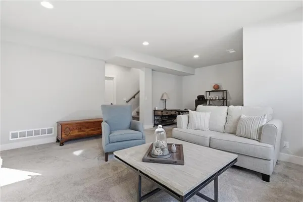 $525,000 | 15449 West 173rd Street, Olathe, KS 66062