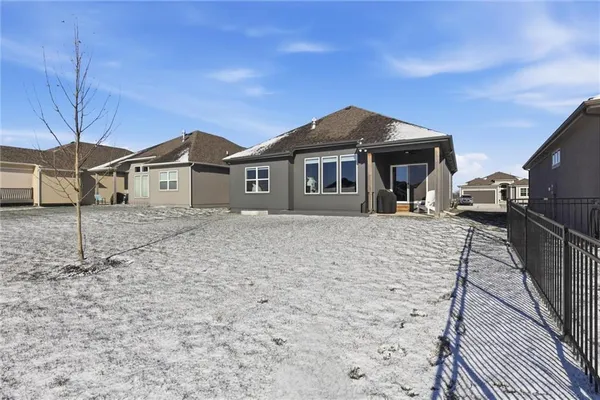 $525,000 | 15449 West 173rd Street, Olathe, KS 66062