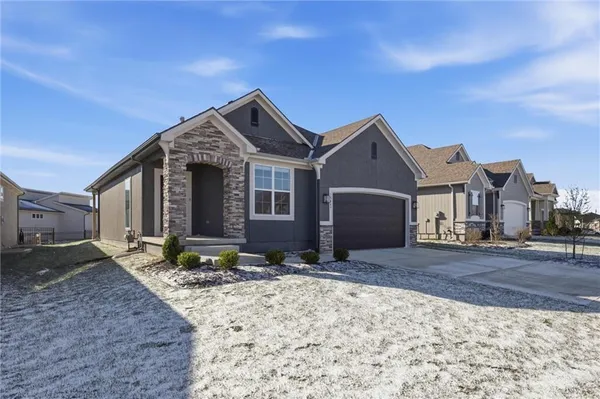 $525,000 | 15449 West 173rd Street, Olathe, KS 66062
