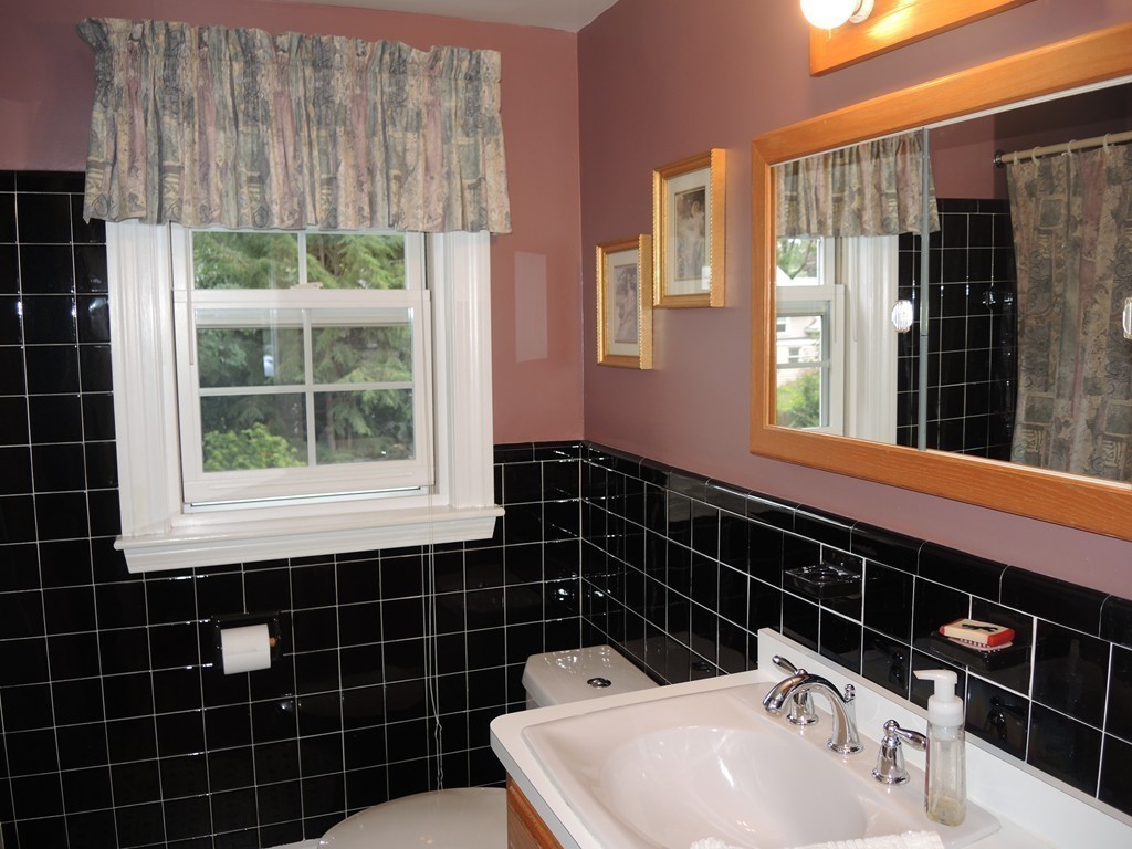 114 Richdale Road Needham, MA 02494 - Photo 10 of 25