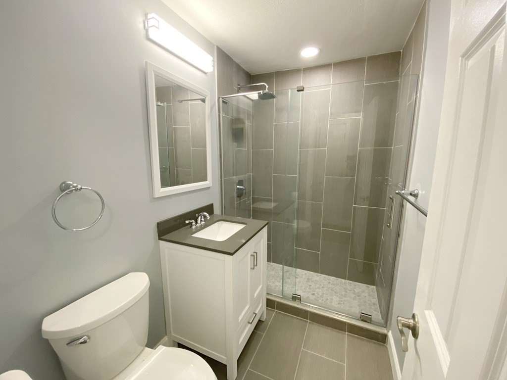 62 Jacqueline Road, Unit 6 Waltham, MA 02452 - Photo 14 of 20 Gallery Image 14