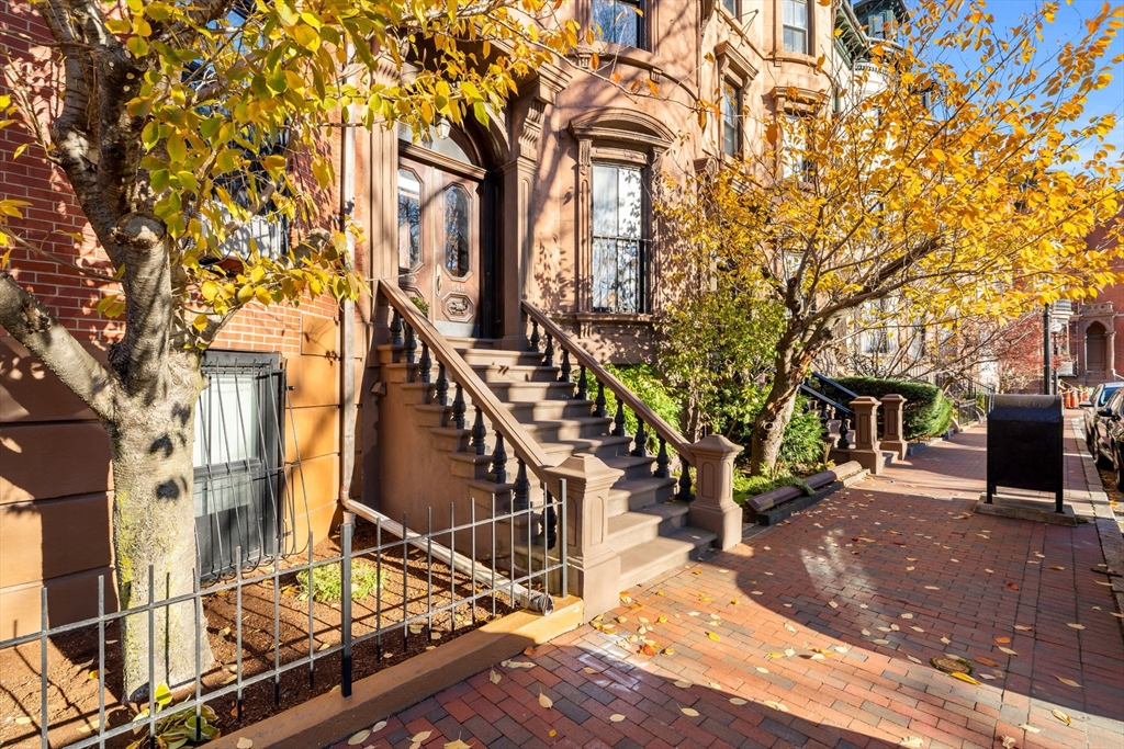 548 Massachusetts Avenue, Unit 3 Boston, MA 02118 - Photo 28 of 28 a pathway of a house