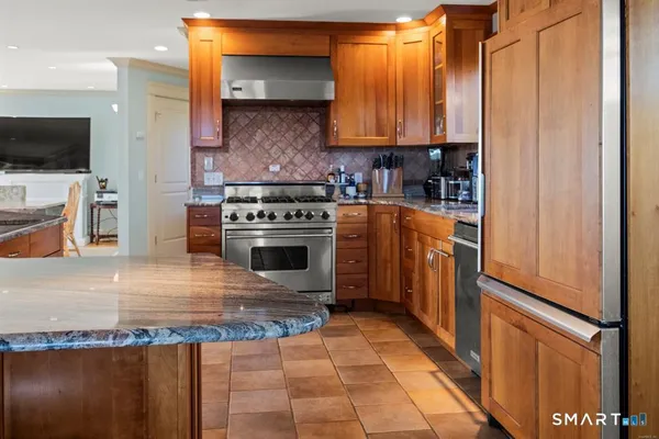 $8,000 | 4 Point Road, Old Saybrook, CT 06475